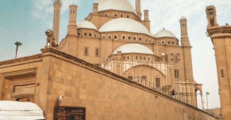 Day tour Great Pyramids and sphinx Egyptian museum Bazzar - The Sum Up