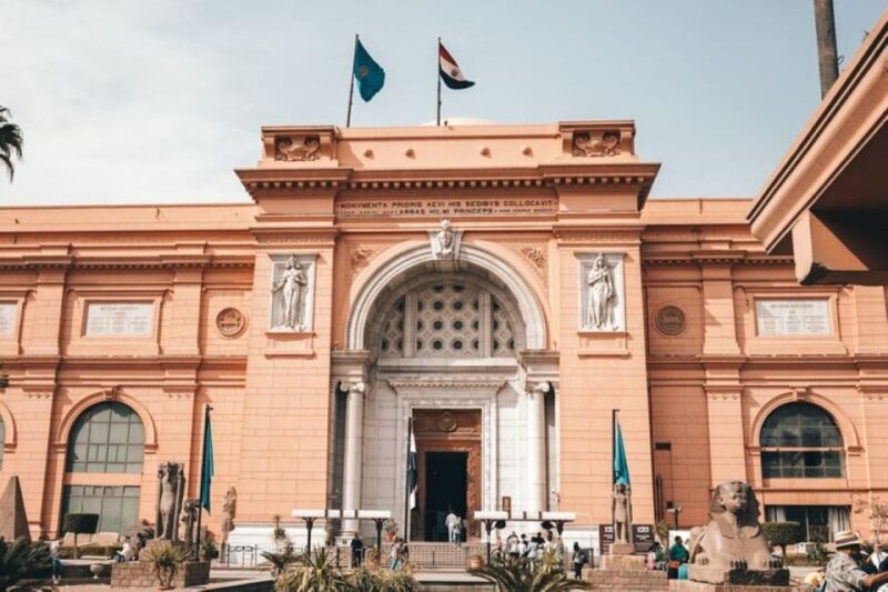 Day tour Great Pyramids and sphinx Egyptian museum Bazzar - FAQ