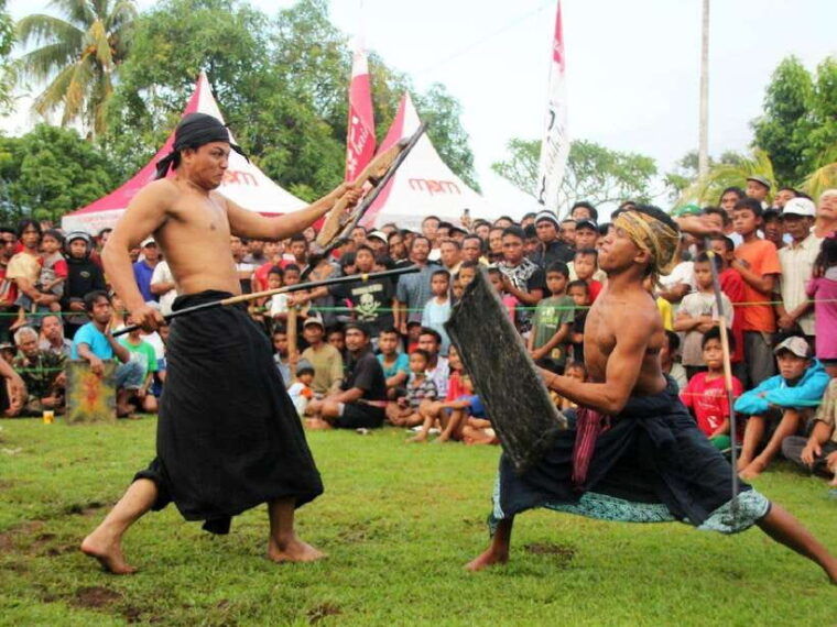 day-tour-hand-weavingtradisional-villagebeach-tour