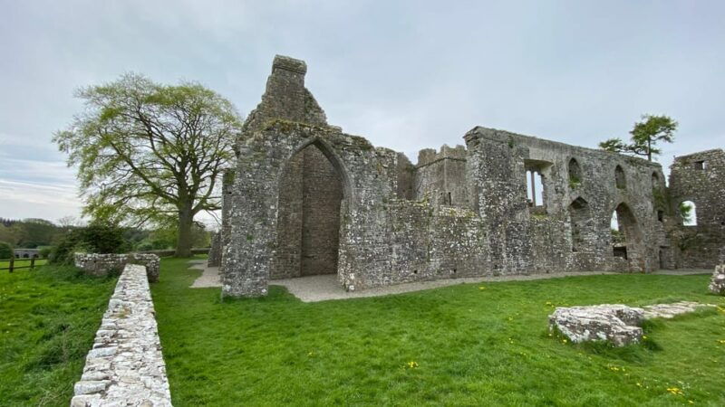 day-tour-hill-of-tara-trim-castle-boyne-valley-celtic-sites