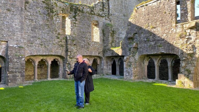 day-tour-hill-of-tara-trim-castle-boyne-valley-celtic-sites