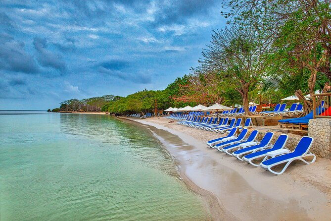 day-tour-isla-del-encanto-in-baru-and-rosario-islands