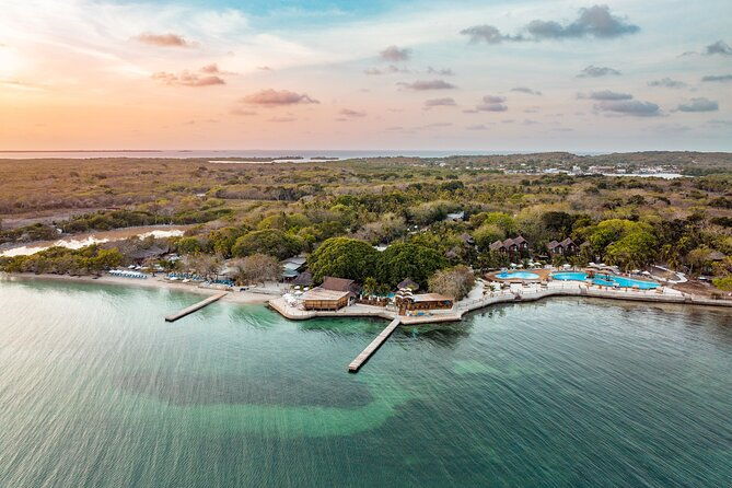 day-tour-isla-del-encanto-in-baru-and-rosario-islands