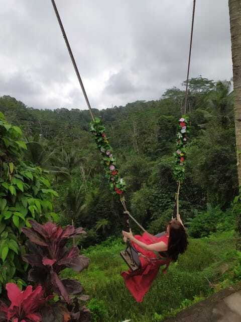day-tour-kanto-lampo-waterfall-rice-terrace-and-swing