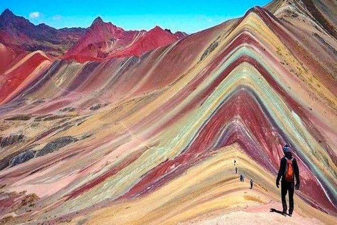 day-tour-rainbow-mountain-with-red-valley