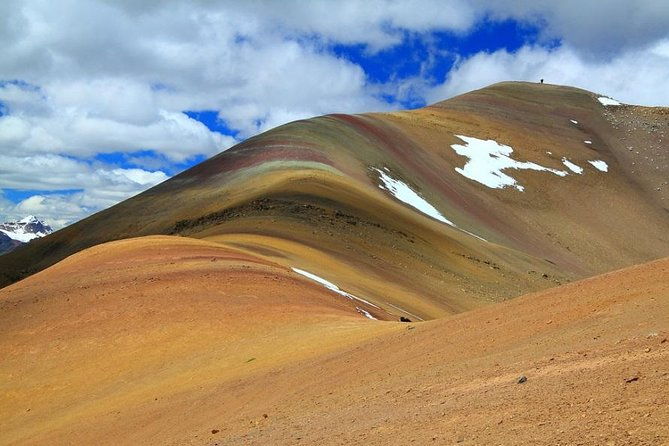 day-tour-rainbow-mountain-with-red-valley