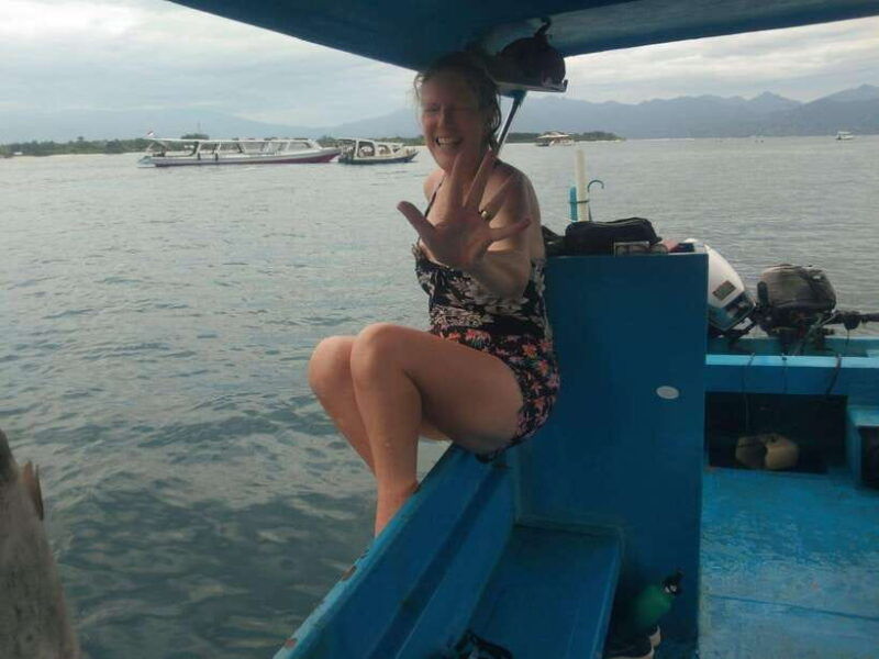 day-tour-southeastlombok-pink-beach-gili-island