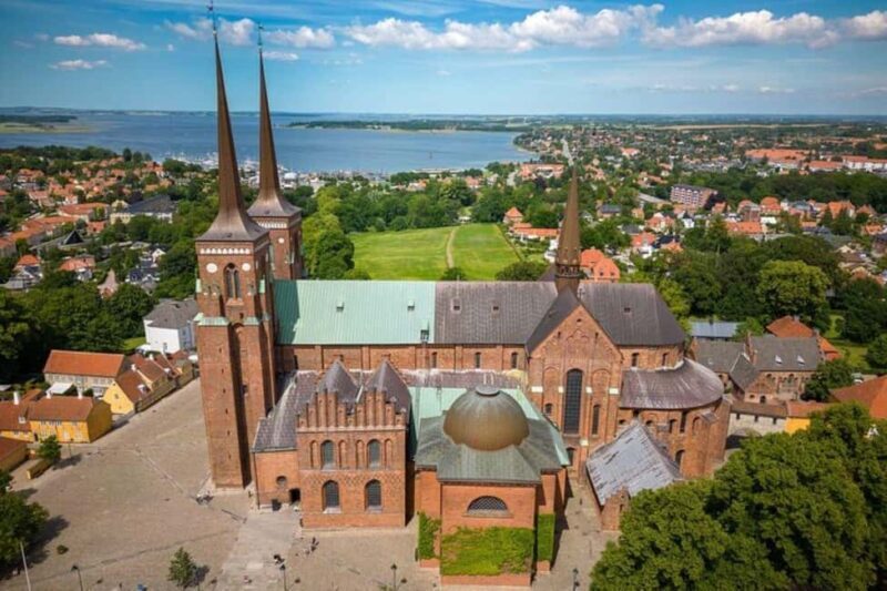 Day tour to: Cathedral, Viking Ships & a renaissance Palace - An Overview of the Itinerary