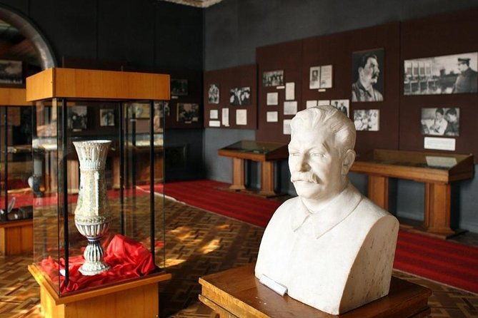 day-tour-to-chronicles-of-georgia-gori-city-uplistsikhe-cave