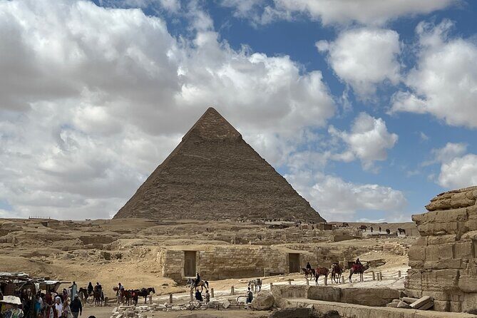 Day Tour to Giza Pyramids And Sphinx with food included - Who Is This Tour For?