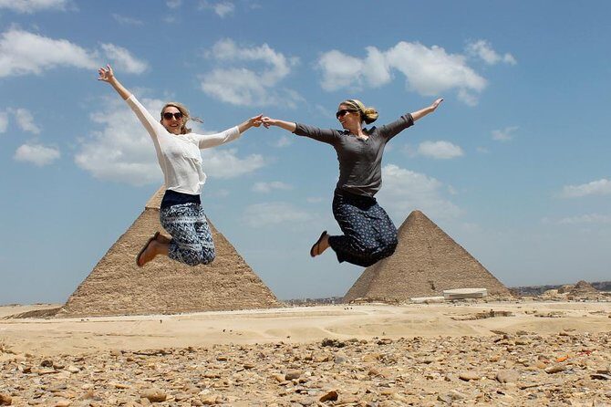 Day Tour to Giza Pyramids, Sakkara, Dahshur Pyramids, and Memphis - The Sum Up