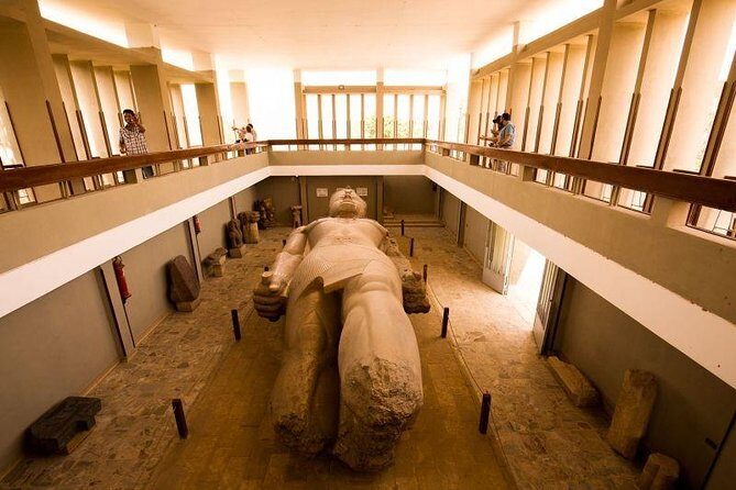 Day Tour to Giza pyramids & Sphinx & Memphis & Sakkara - Exploring the Giza Pyramids & Sphinx