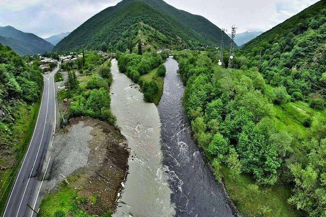 Day tour to mountains Jinvali lake, Ananuri, Kazbegi, Arch friendship - FAQ