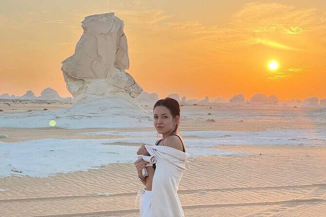 Day tour to White & Black Desert and Bahariya Oasis Tours - Exploring the White & Black Desert and Bahariya Oasis: A Detailed Review