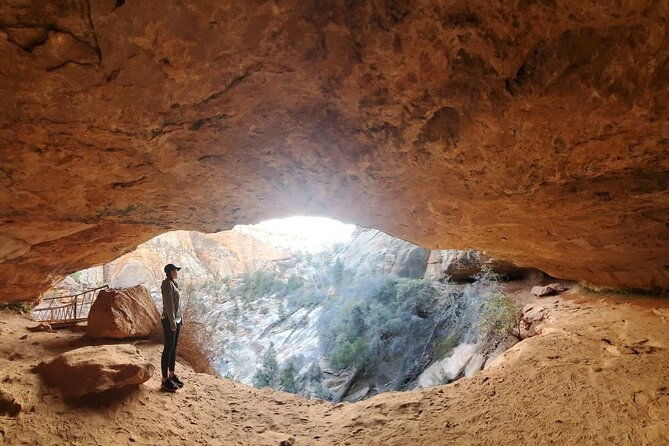 day-tour-to-zion-canyon-horseshoe-bend-and-antelope-canyon-from-las-vegas