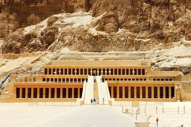 DAY TOUR VISIT EAST & WEST NILE BANKS of Luxor - FAQs