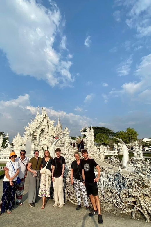 day-tour-visit-the-top-attractions-in-chiang-rai