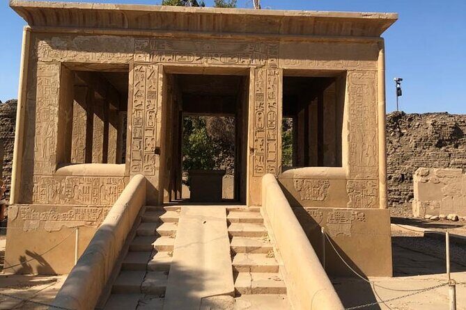 Day Tour West and East Banks of Luxor City Egypt - Exploring the West Bank: Valley of the Kings and Colossi of Memnon
