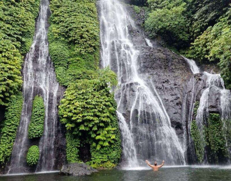 day-trip-bali-ulundanuhandara-gatebanyumala-waterfalls