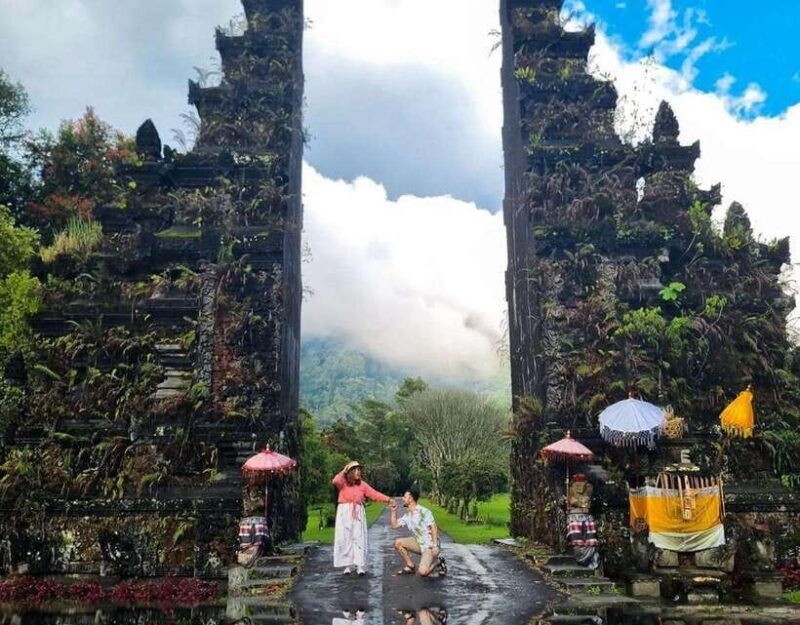 day-trip-bali-ulundanuhandara-gatebanyumala-waterfalls