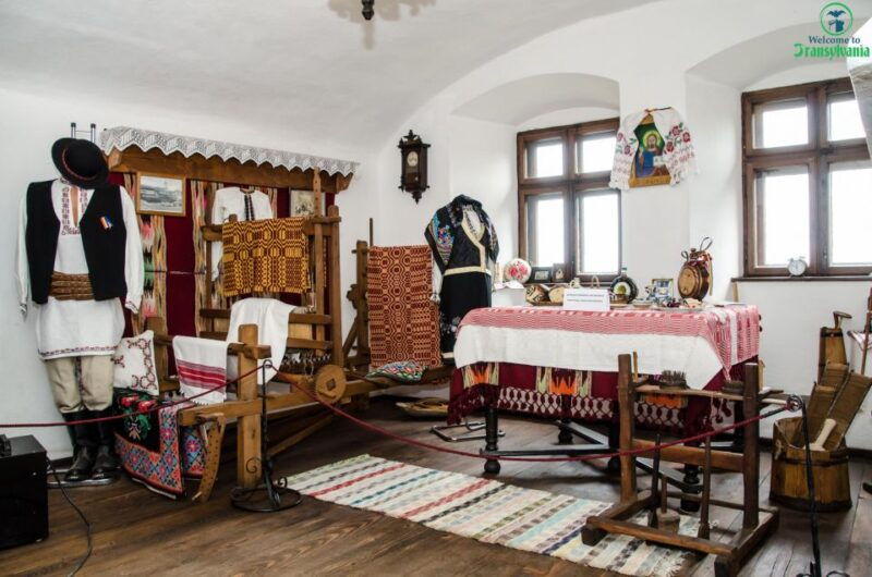 day-trip-bran-castle-rasnov-fortress-and-bear-sanctuary