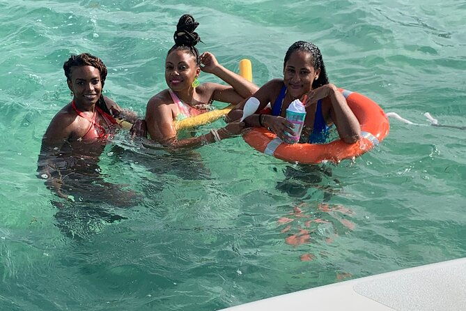 day-trip-by-boat-from-le-robert