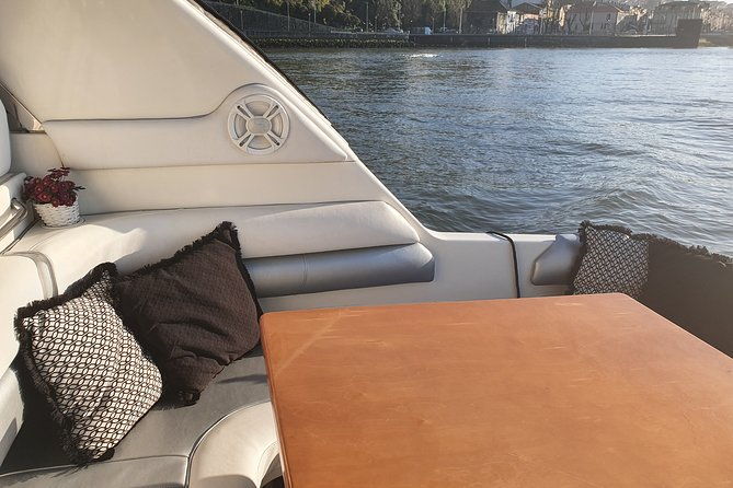 day-trip-by-private-yacht-to-curva-da-lomba-from-porto