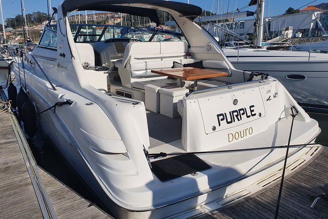 day-trip-by-private-yacht-to-curva-da-lomba-from-porto