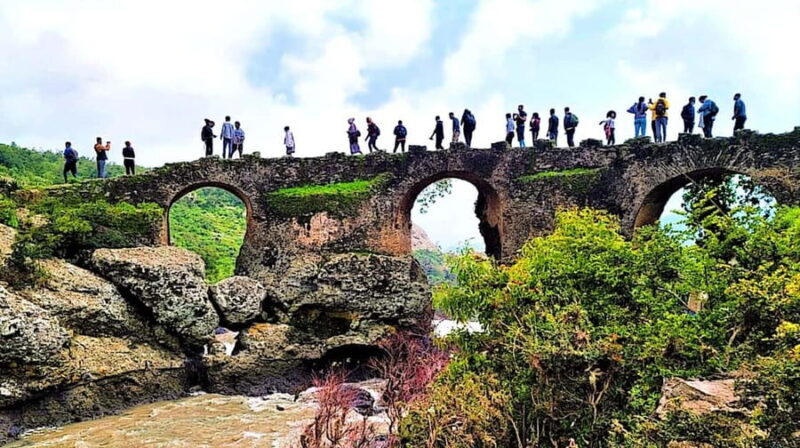 Day trip Debre Libanos, Bule nile George &Portugal Bridge - Holy Sites and Sacred Caves
