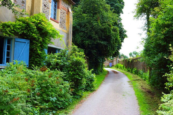 day-trip-dine-with-locals-in-the-paris-countryside-stone-house