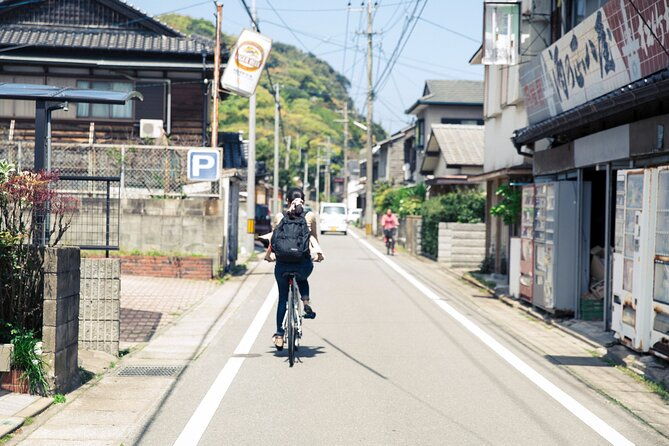 day-trip-from-central-fukuoka-rental-cycle-in-shikanoshima-island