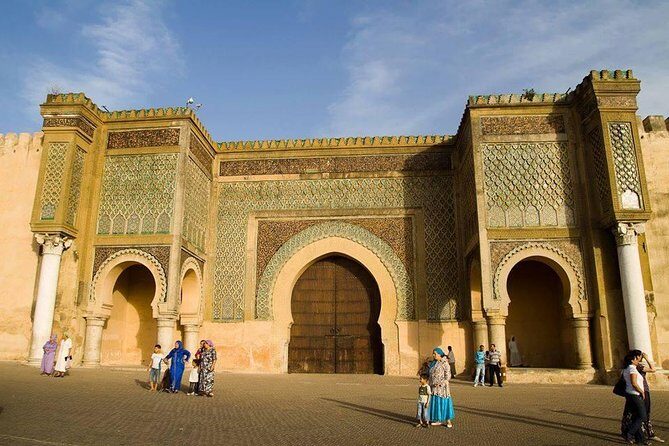 Day trip from Fes to Volubilis Moulay Idriss & Meknes - Key Points