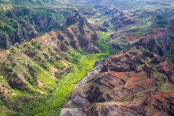 day-trip-from-oahu-to-kauai-waimea-canyon-wailua-river-2