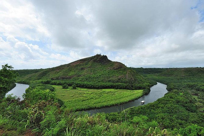 day-trip-from-oahu-to-kauai-waimea-canyon-wailua-river-2