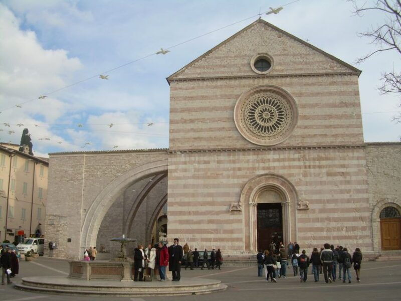day-trip-from-rome-to-assisi-and-orvieto-10-hours