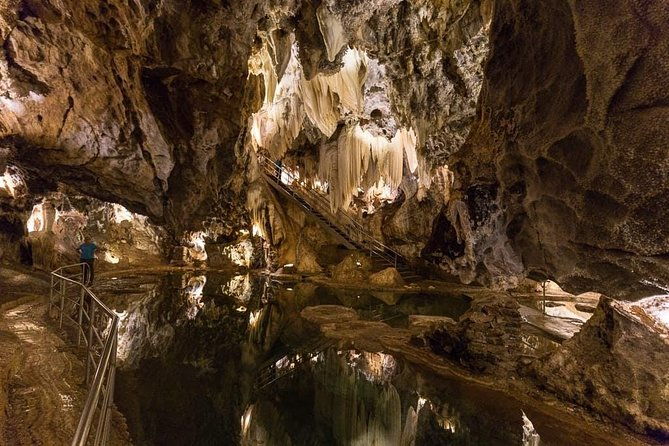 day-trip-from-seville-to-aracena-and-the-cave-of-wonders