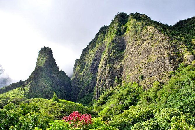 day-trip-oahu-to-maui-sips-sites-and-bites