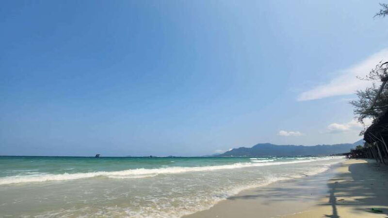 day-trip-private-car-nha-trang-to-doc-let-beach-ninh-van