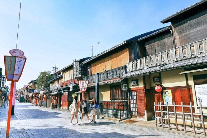 day-trip-to-arashiyama-nara-yasaka-shrine-hanamikoji-from-osaka