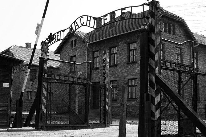 day-trip-to-auschwitz-birkenau-and-wieliczka-salt-mine-from-krakow-including-lunch