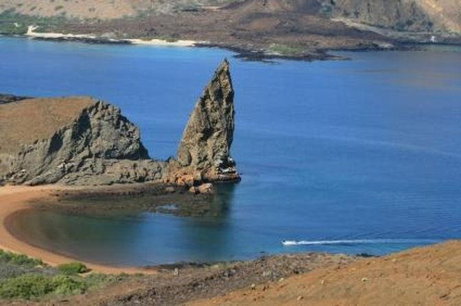 day-trip-to-bartolome-island-from-puerto-ayora