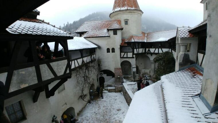 day-trip-to-bran-draculas-castle-and-peles-castle