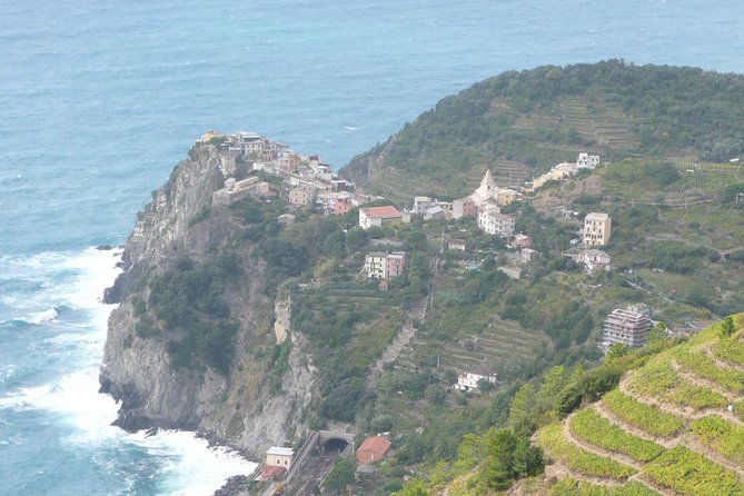 day-trip-to-cinque-terre-by-deluxe-minivan-hiking