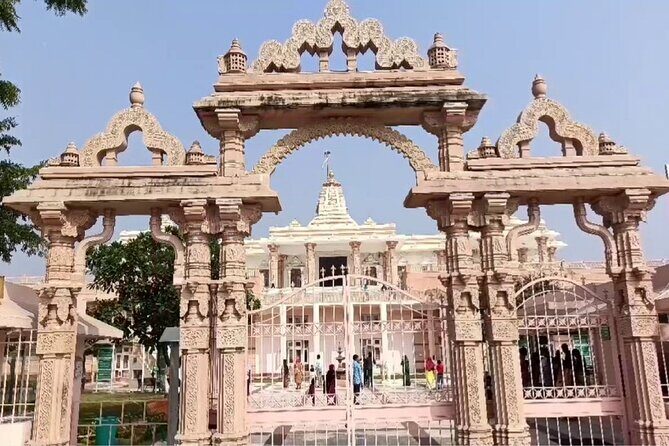 Day Trip to Gandhinagar (Guided Full Day Sightseeing Tour from Ahmedabad) - Dining and Flexibility