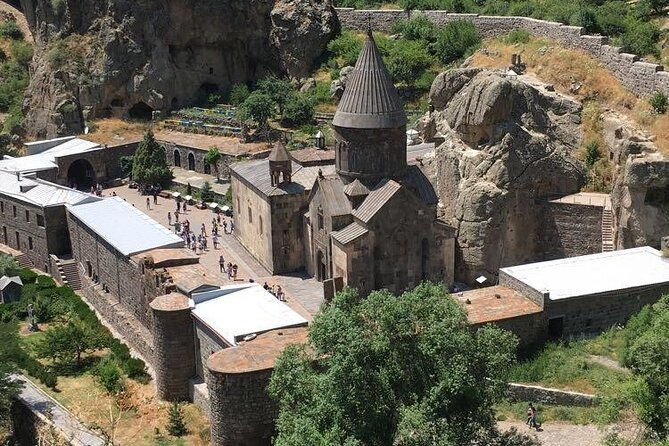 day-trip-to-garni-geghard-charents-arch-and-azat-canyon