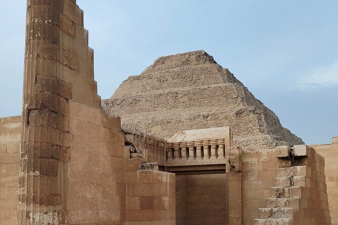 Day Trip to Giza Pyramids,and Egyptian museum - FAQs