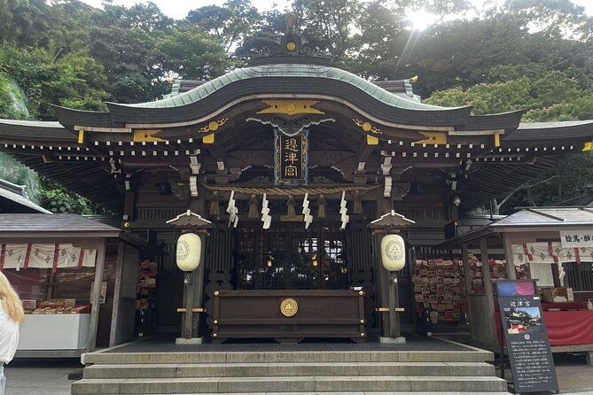 day-trip-to-kamakura-enoshima-shrines-seaside-temples-tea