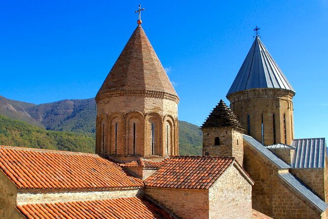 day-trip-to-kazbegi-and-gudauri-including-a-hotel-pick-up
