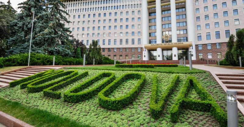 day-trip-to-moldova-visit-chisinau-and-cricova-winery
