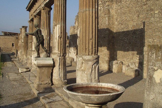 day-trip-to-mount-vesuvius-pompeii-ruins-from-rome-private-tour
